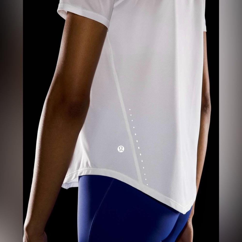 Lululemon High Neck Running and Training T-Shirt White - Picture 4 of 7